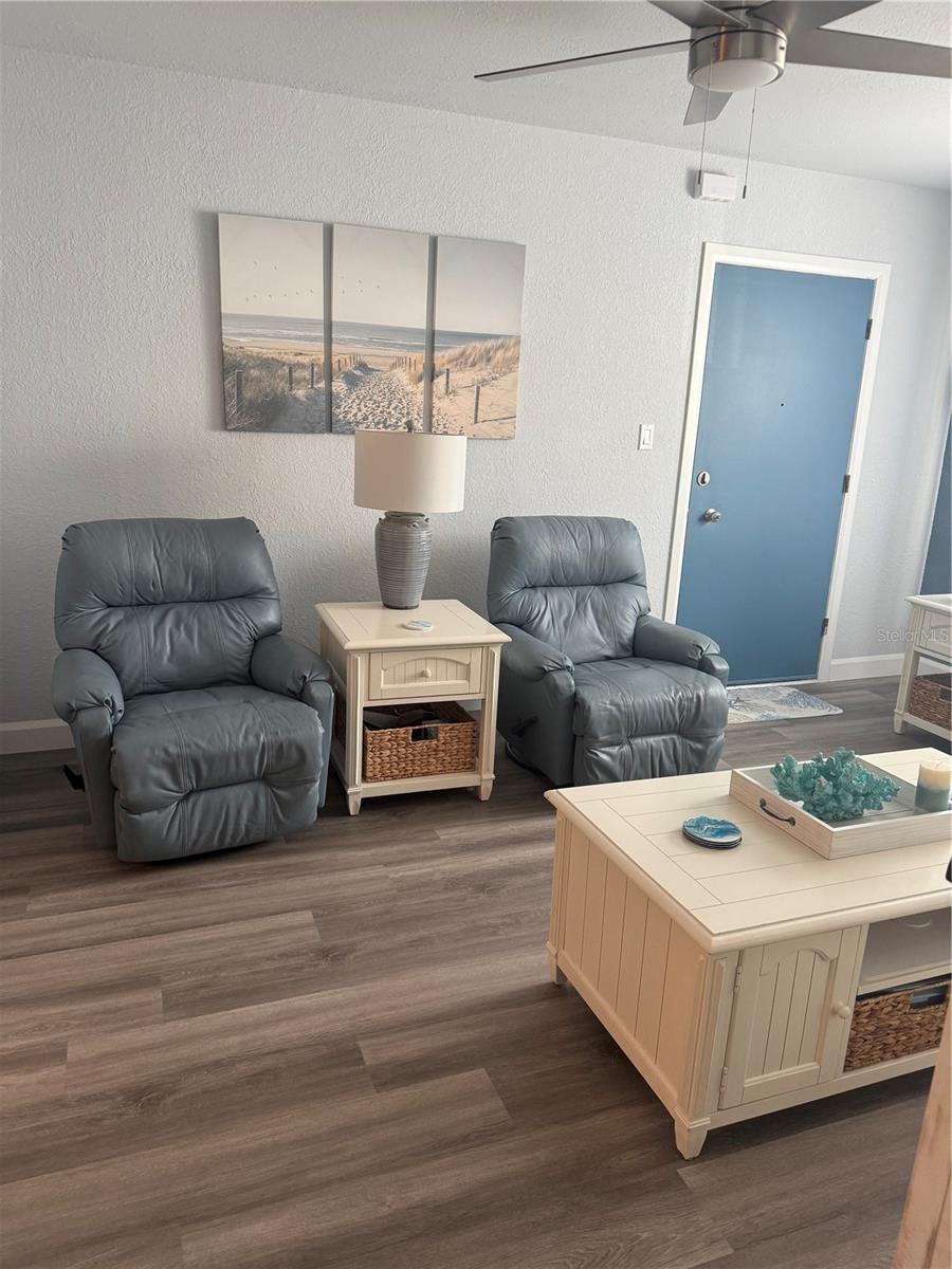 MARIA MANOR - Residential