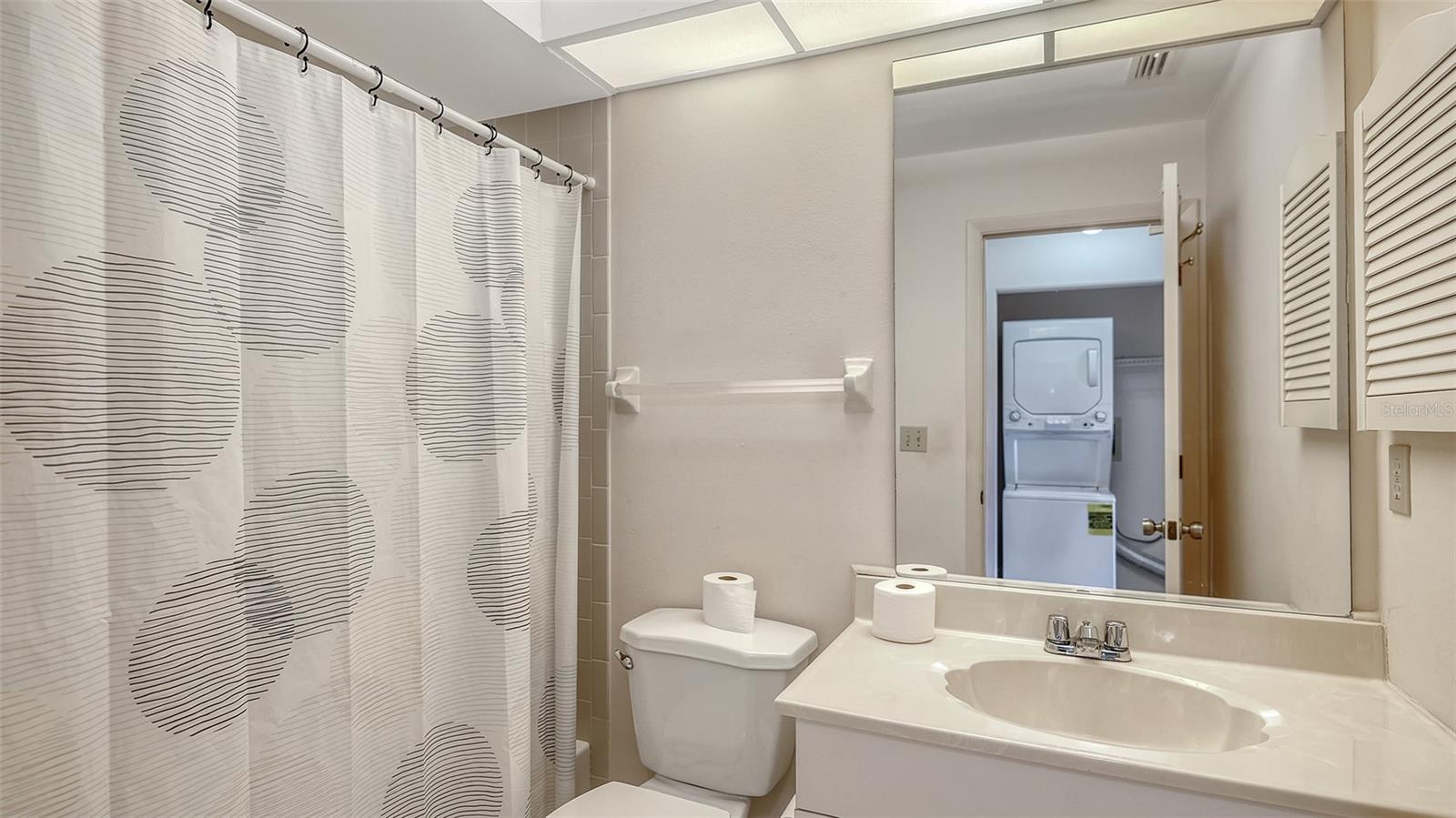 COURTYARD VILLAS - Residential