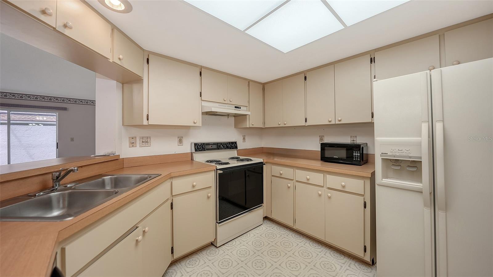 COURTYARD VILLAS - Residential
