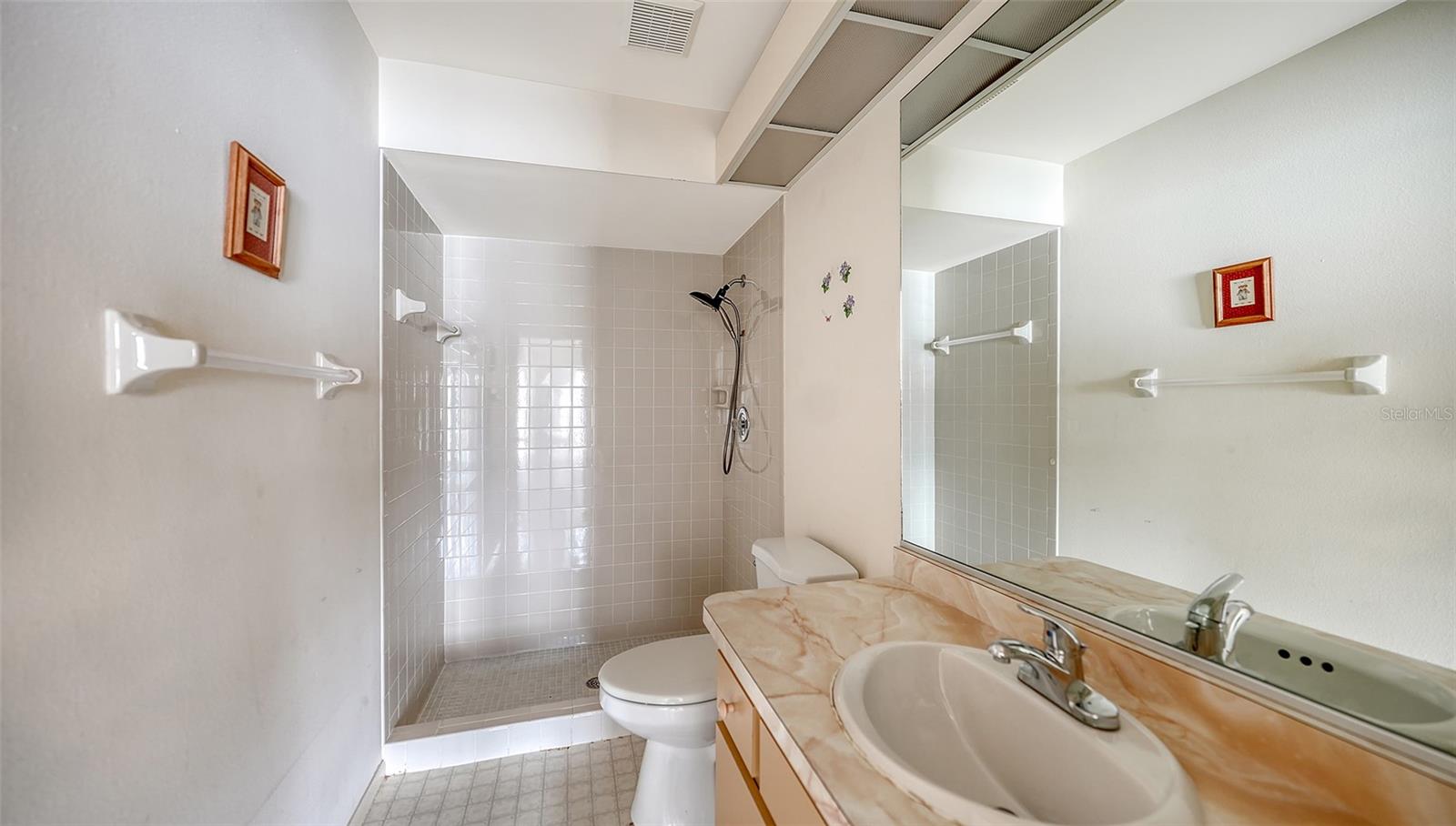 COURTYARD VILLAS - Residential