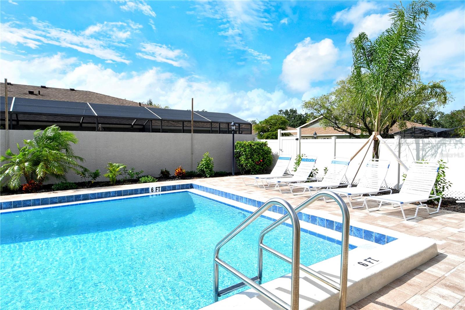 COURTYARD VILLAS - Residential