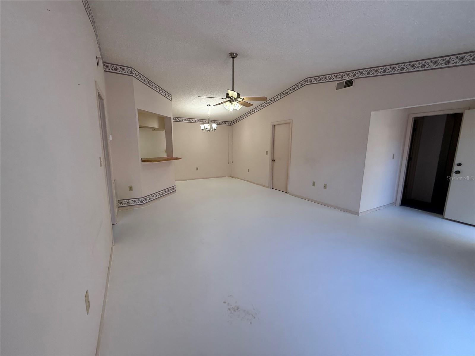 COURTYARD VILLAS - Residential