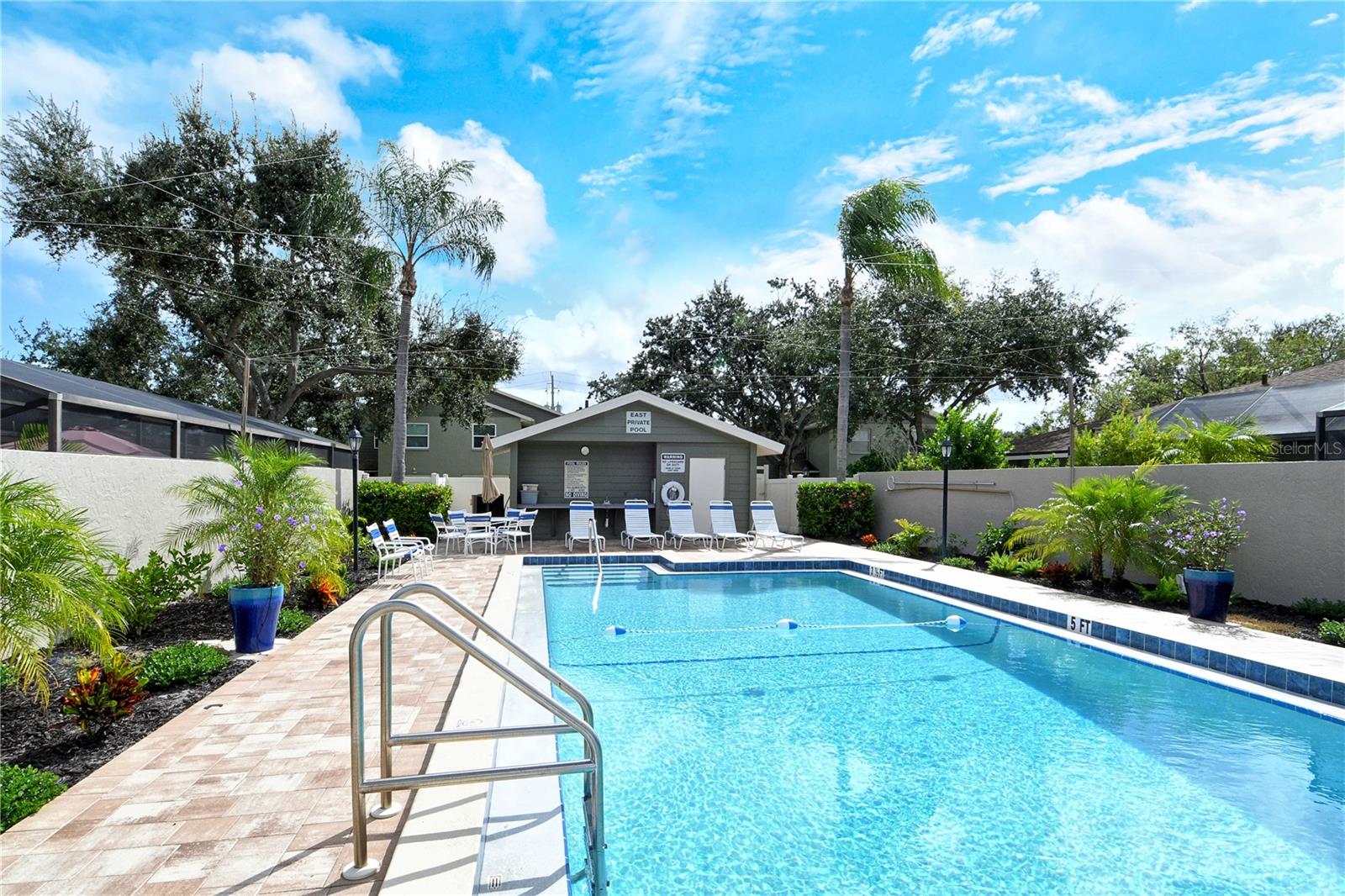 COURTYARD VILLAS - Residential