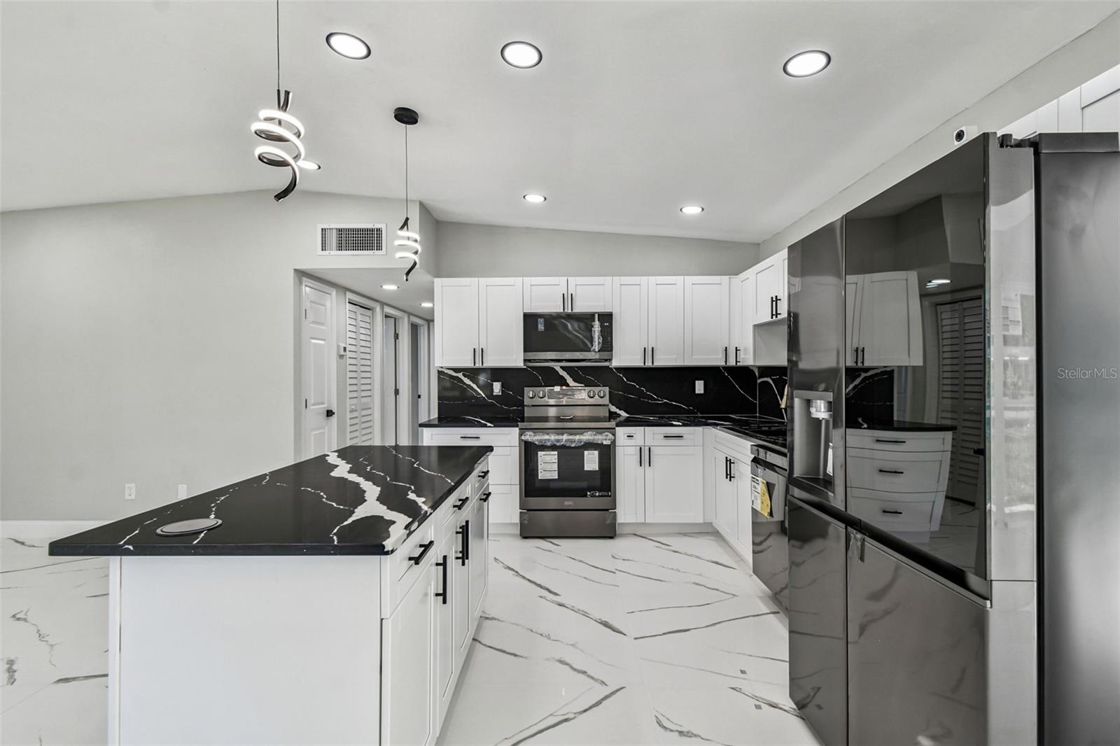 STEPHEN FOSTER HIGHLANDS ADD - Residential