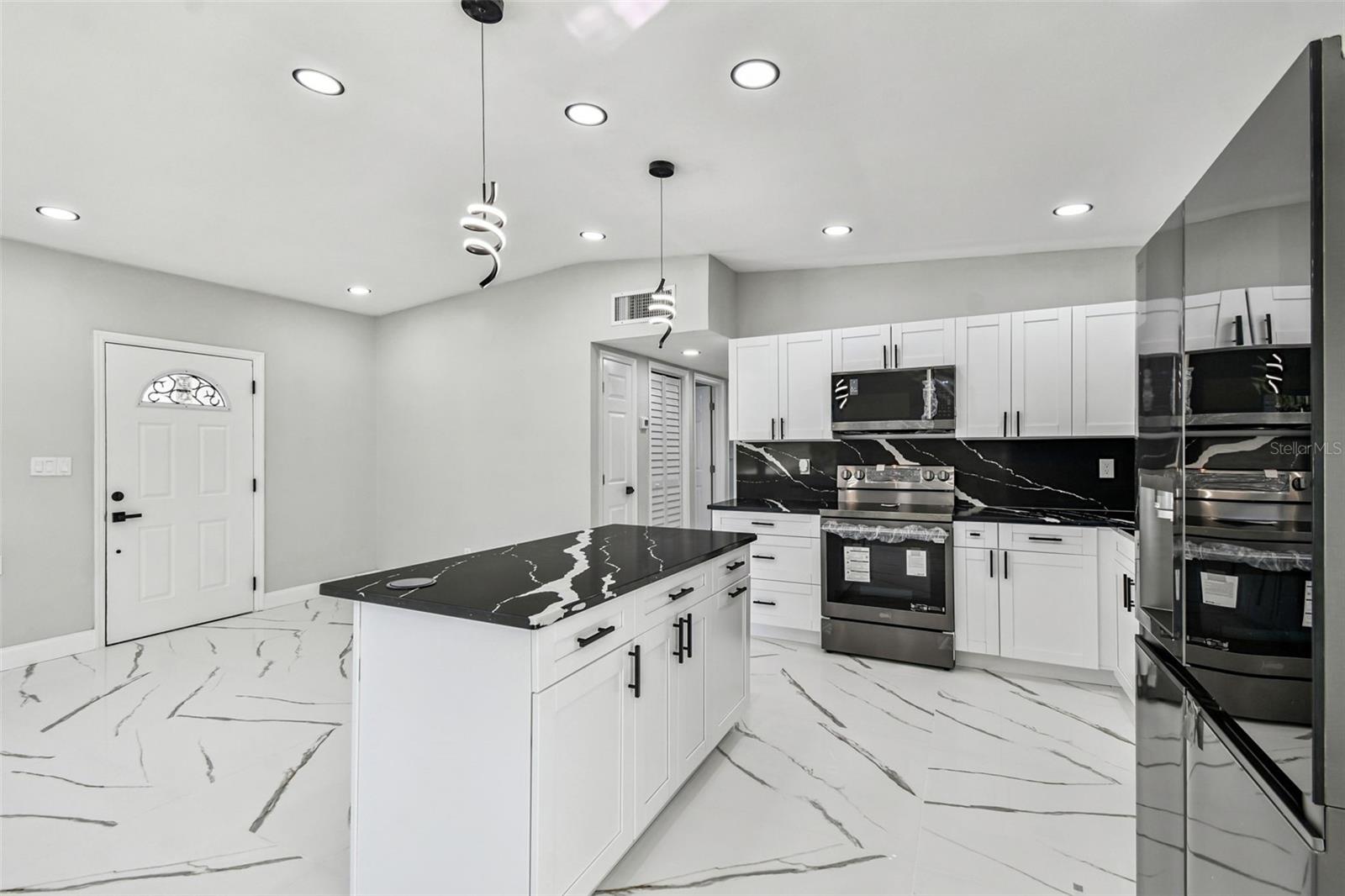 STEPHEN FOSTER HIGHLANDS ADD - Residential