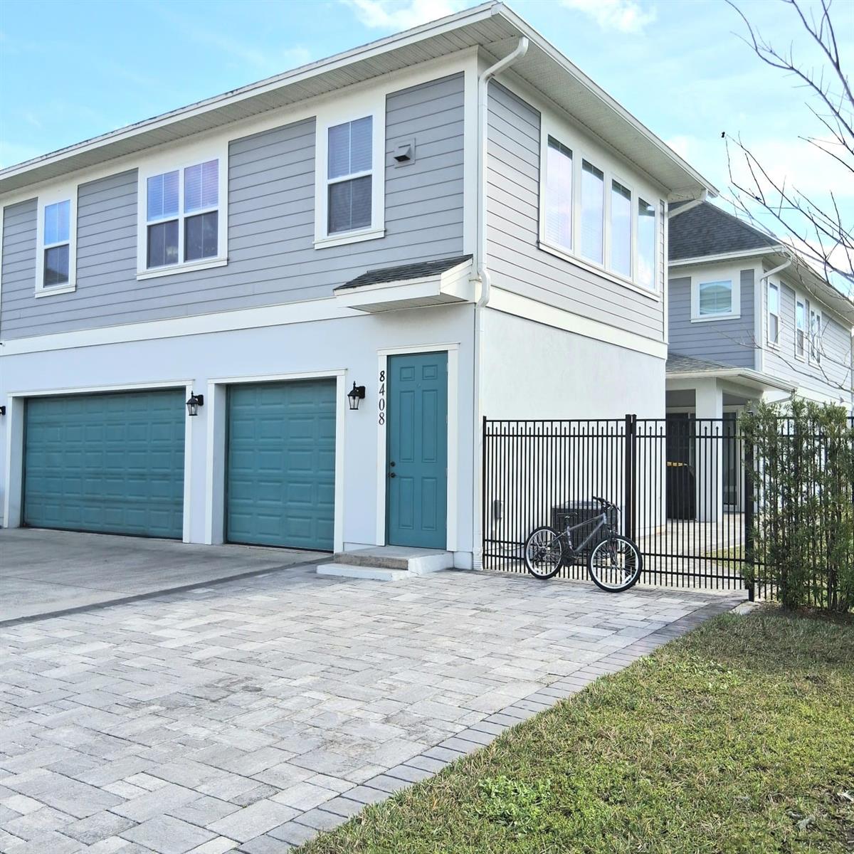 LAUREATE PARK - Residential Lease