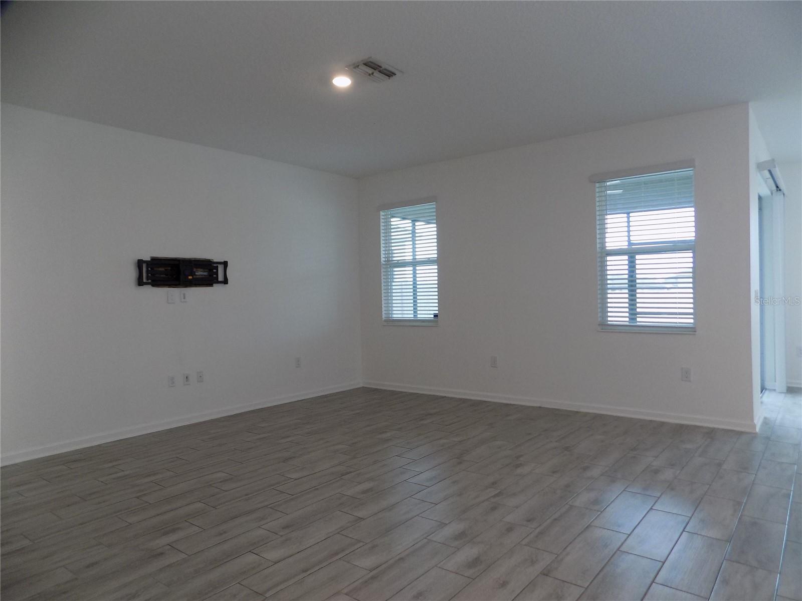 LANCASTER PARK EAST PH 3 & 4 - Residential Lease