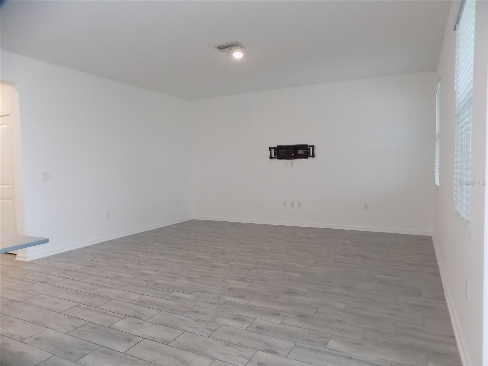 LANCASTER PARK EAST PH 3 & 4 - Residential Lease