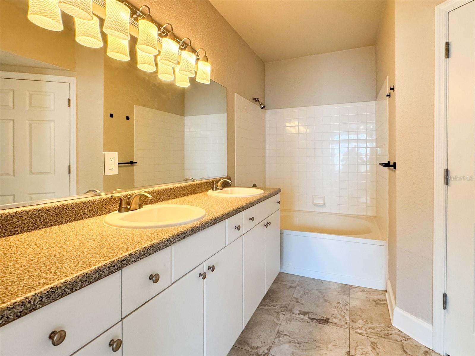 GRANDE DOWNTOWN ORLANDO - Residential