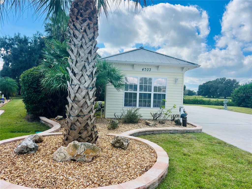 Photo of 4703 SE 94th Avenue, Webster, FL 33597 (MLS # G5103663)