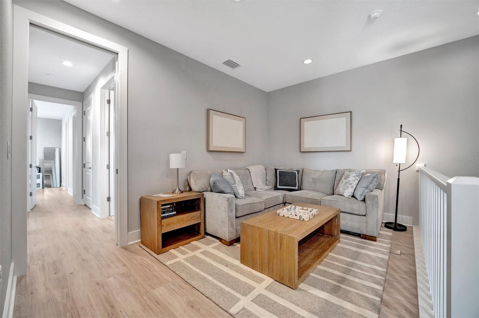 AQUA LAGOON TWNHMS - Residential