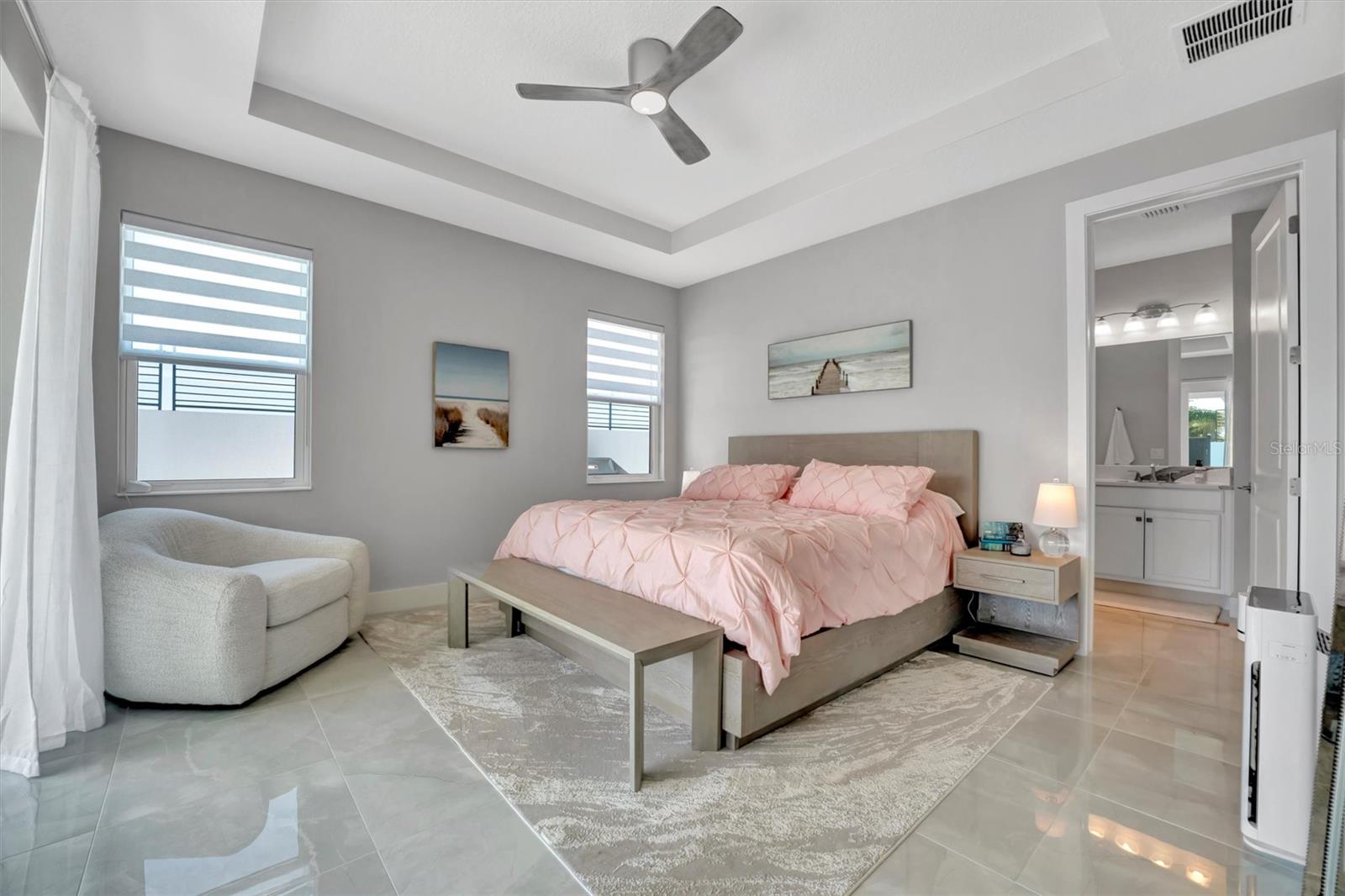 AQUA LAGOON TWNHMS - Residential