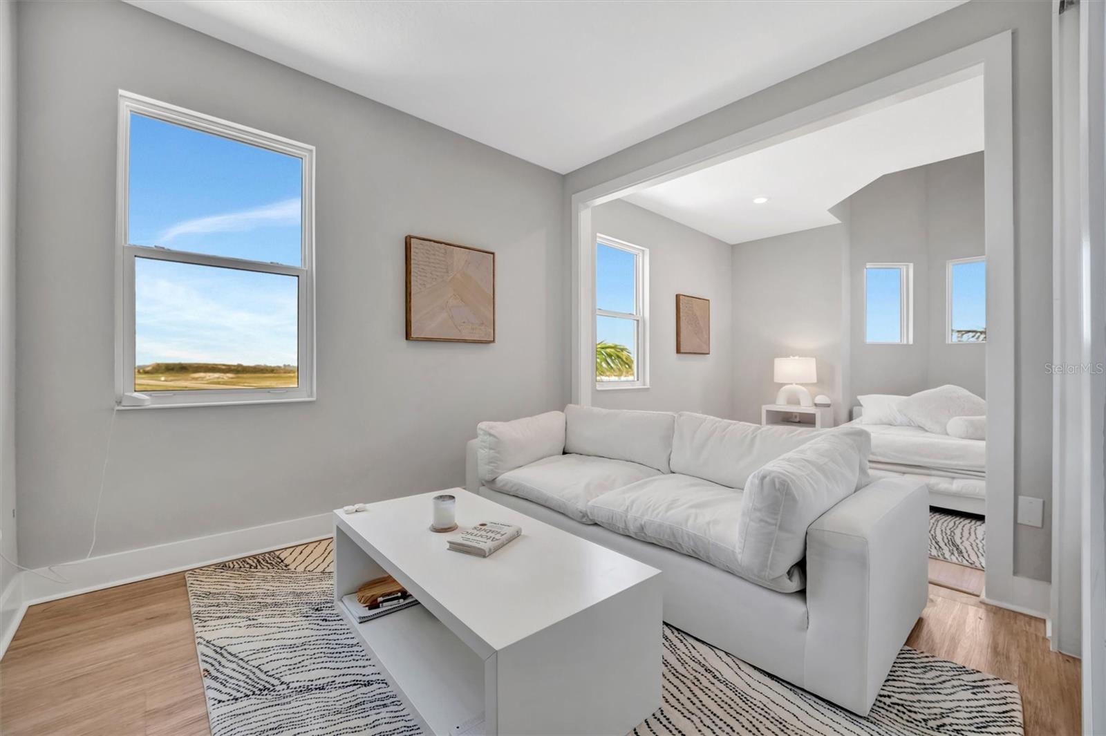 AQUA LAGOON TWNHMS - Residential