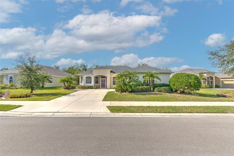 A home in PARRISH