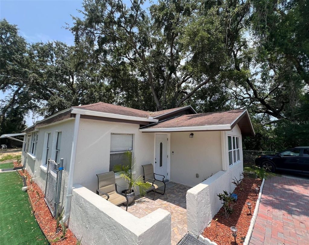 Photo of 1101 28th Street NW, Winter Haven, FL 33881 (MLS # S5127631)