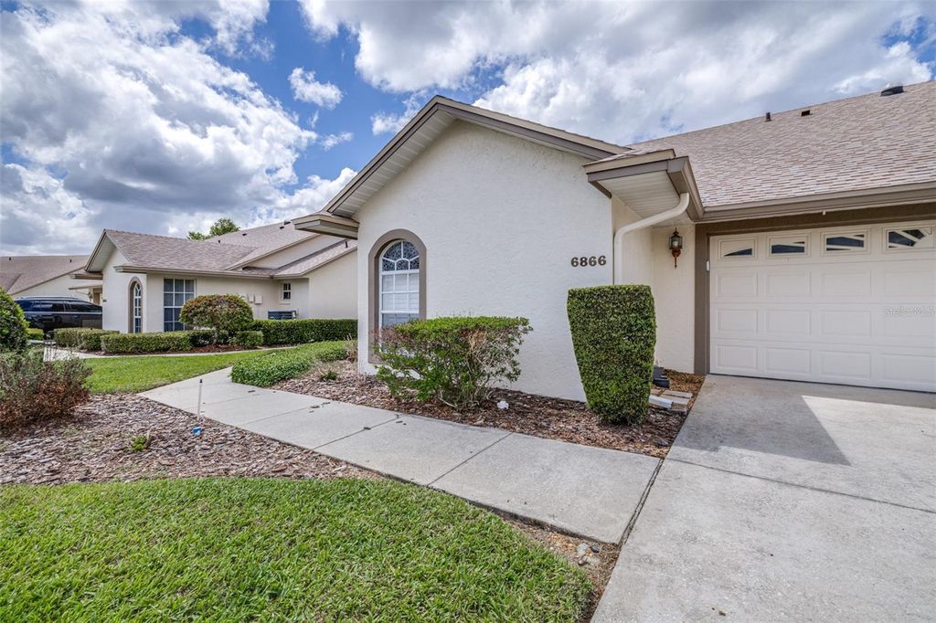 Photo of 6866 Bendelow Drive, Lakeland, FL 33810 (MLS # L4960587)