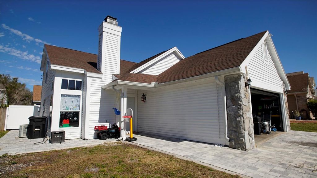 Photo of 9868 Aloma Bend Ln, Oviedo, FL 32765 (MLS # O6378140)