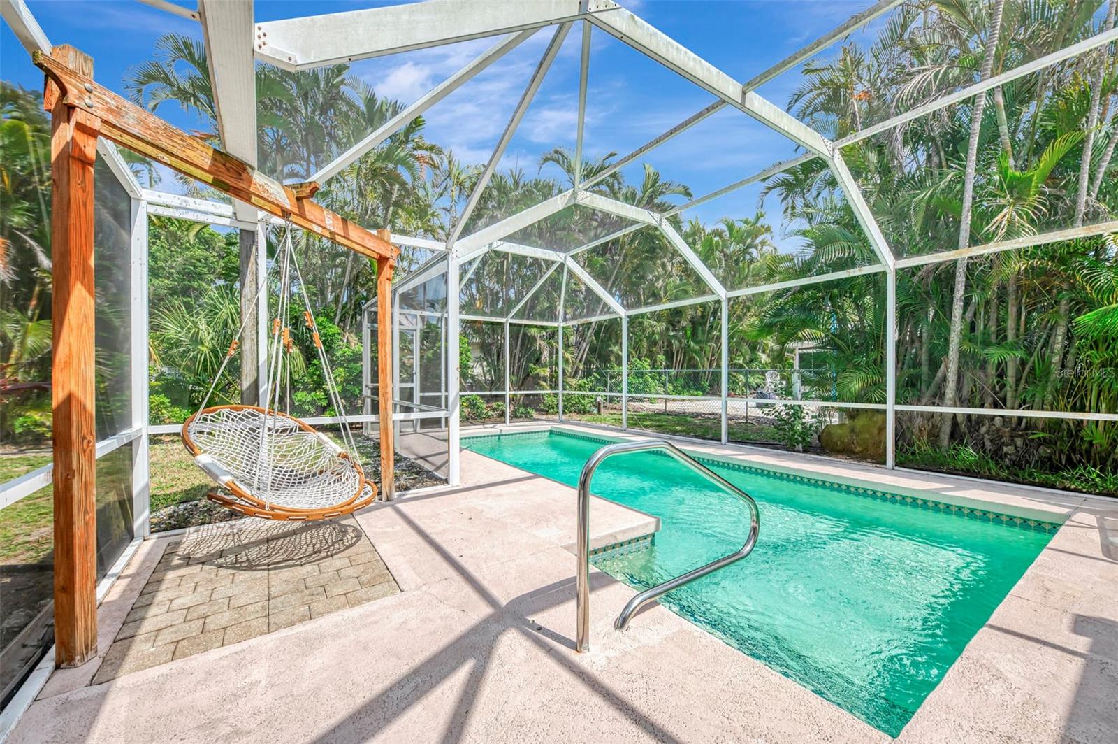 LYONS BAY - Residential