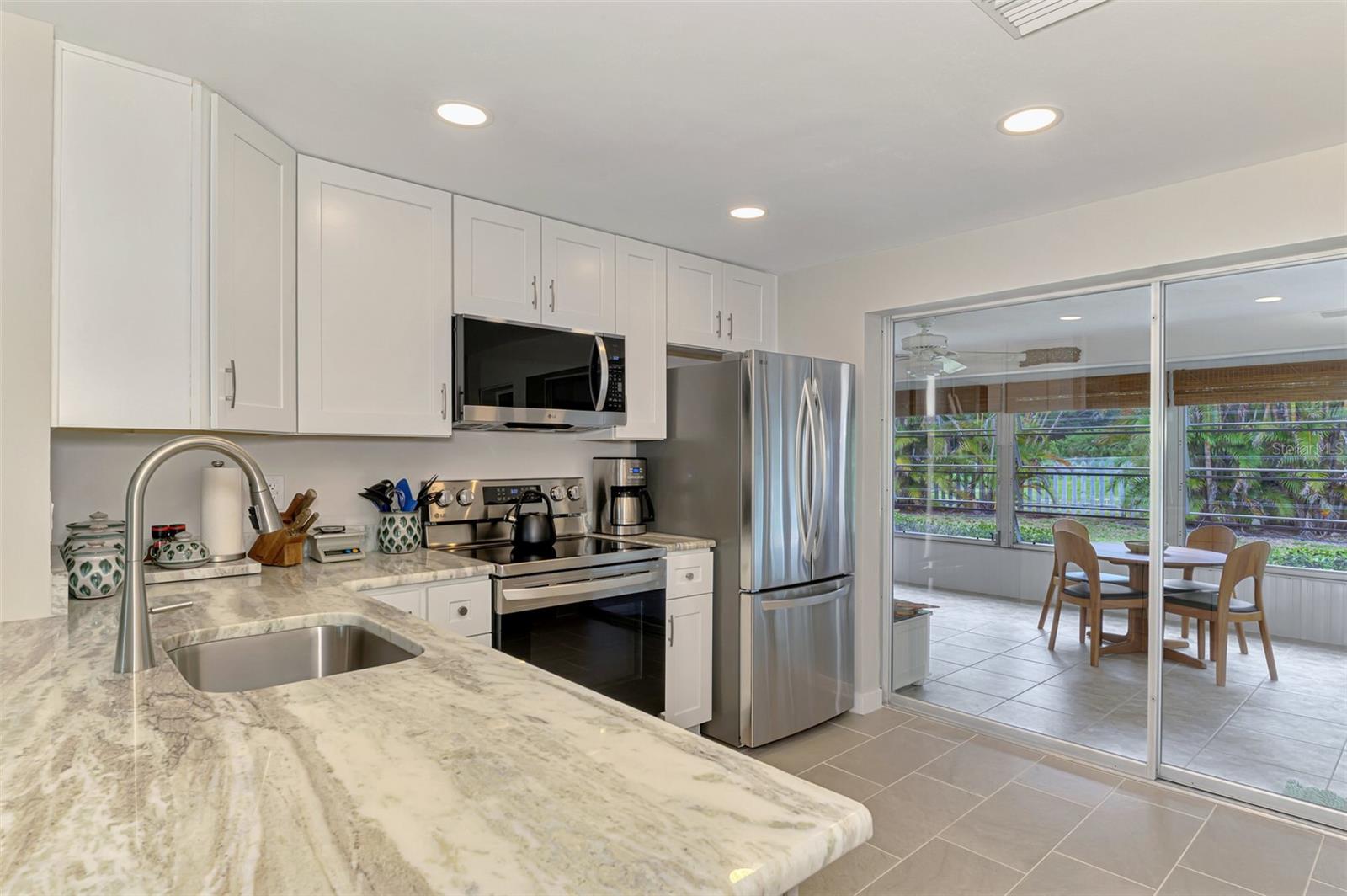 LYONS BAY - Residential