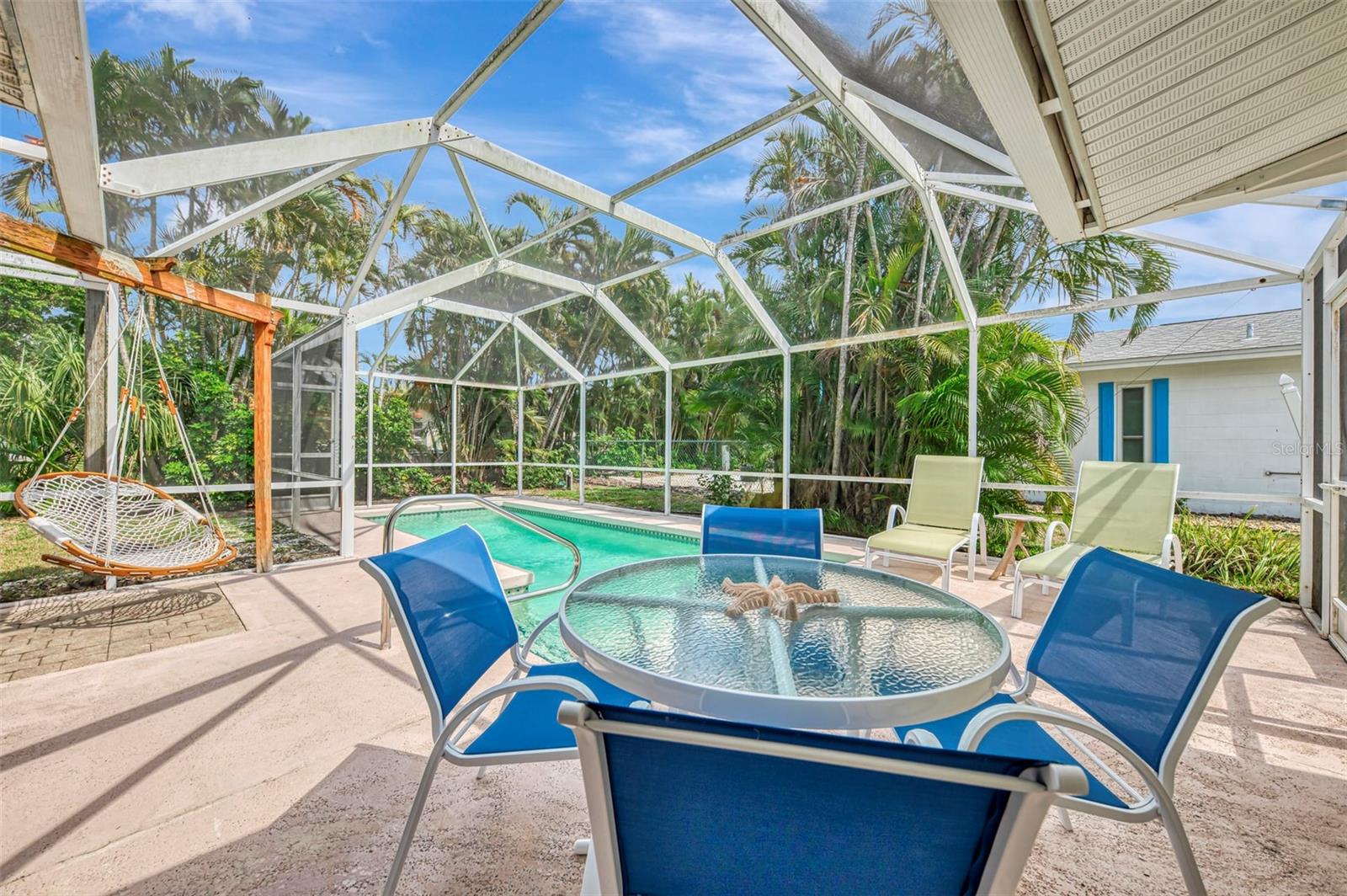 LYONS BAY - Residential