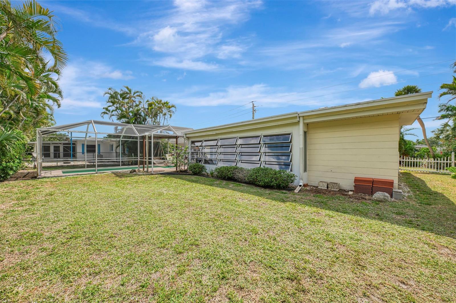 LYONS BAY - Residential