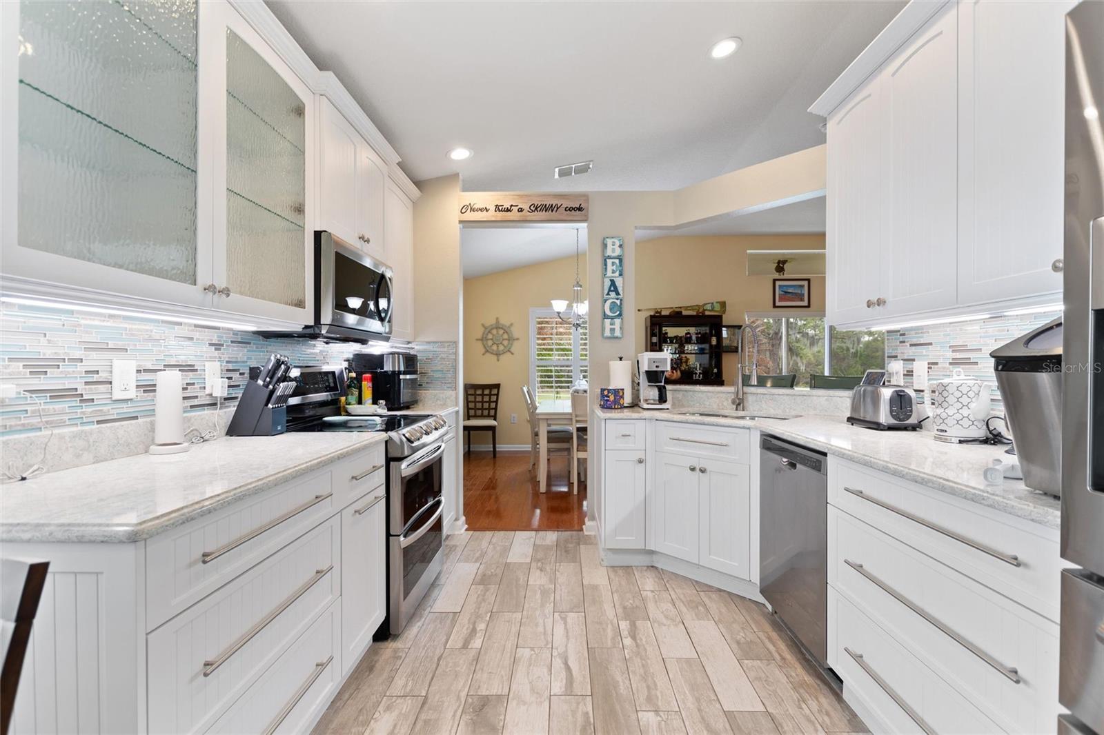 LEXINGTON OAKS - Residential