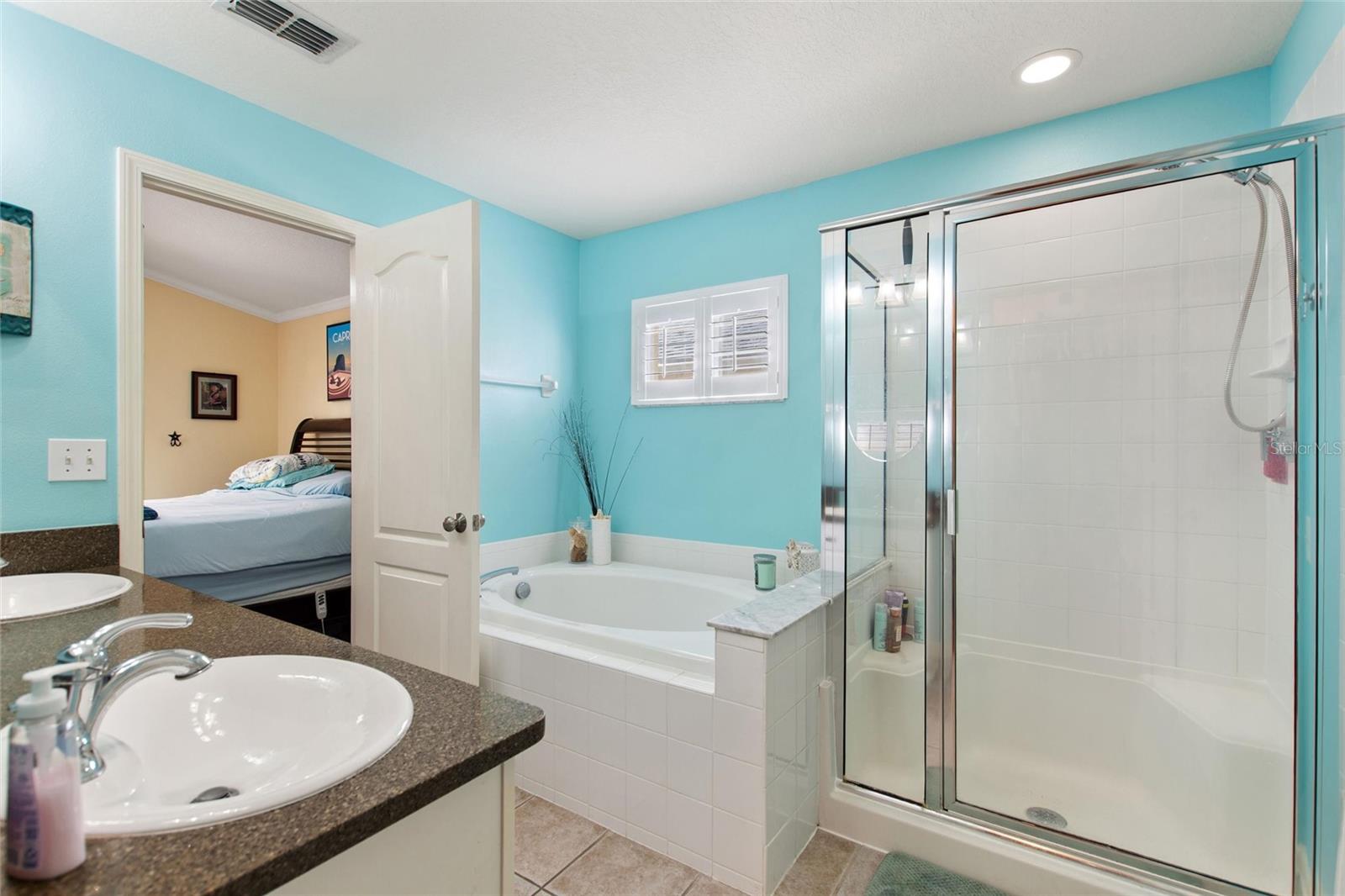 LEXINGTON OAKS - Residential