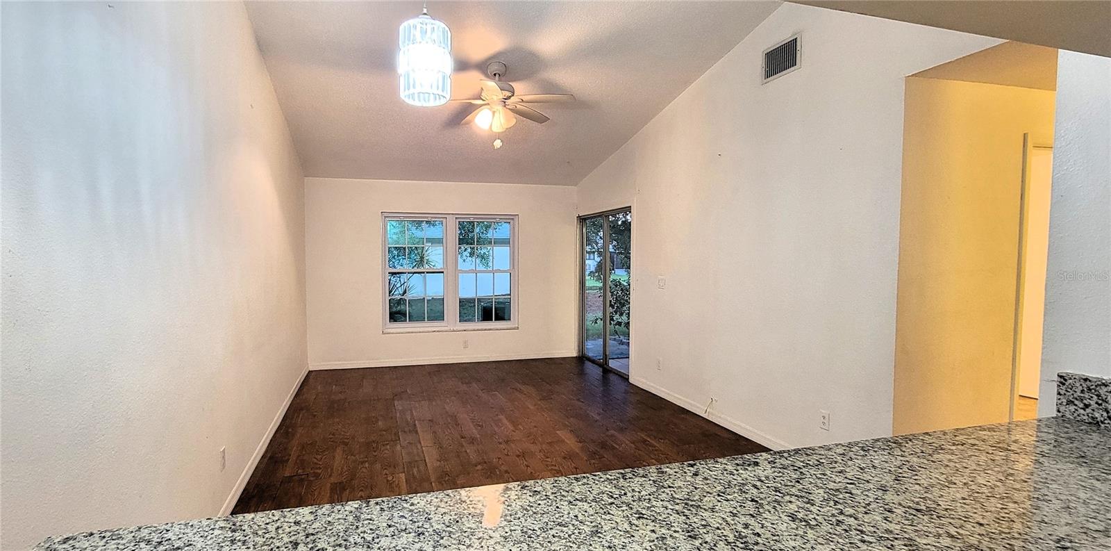 BELLE OAK VILLAS - Residential