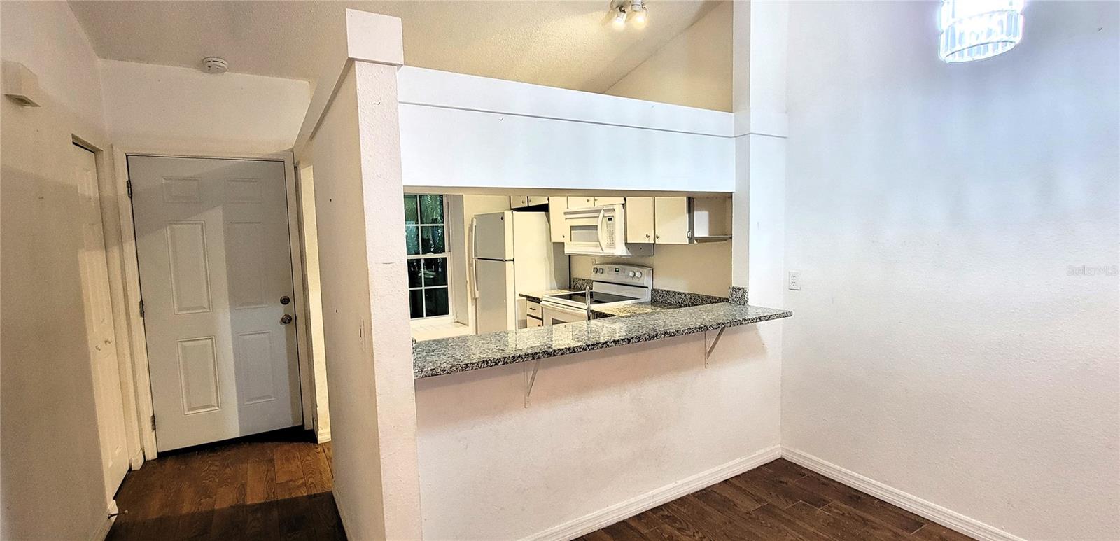 BELLE OAK VILLAS - Residential