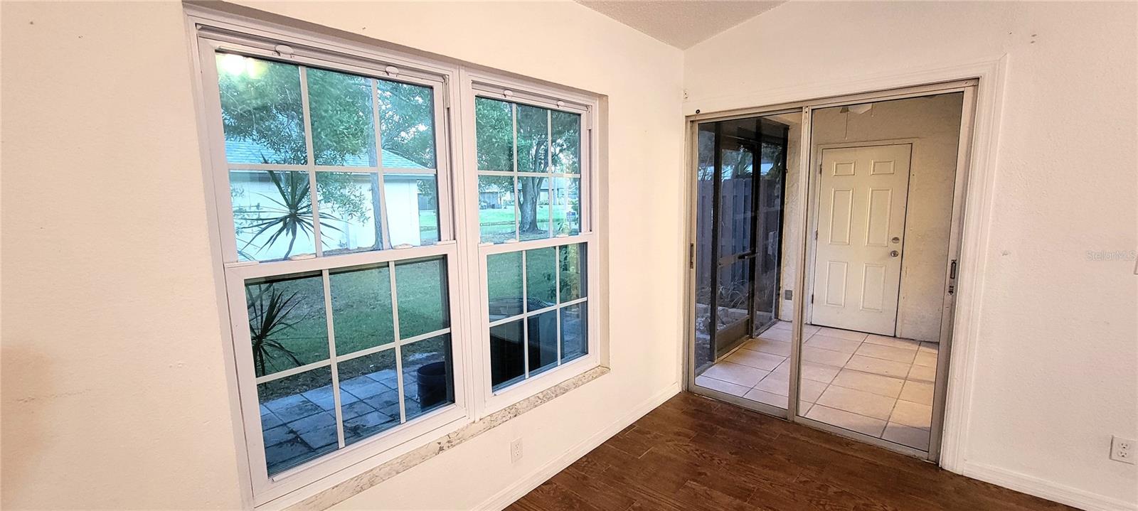 BELLE OAK VILLAS - Residential