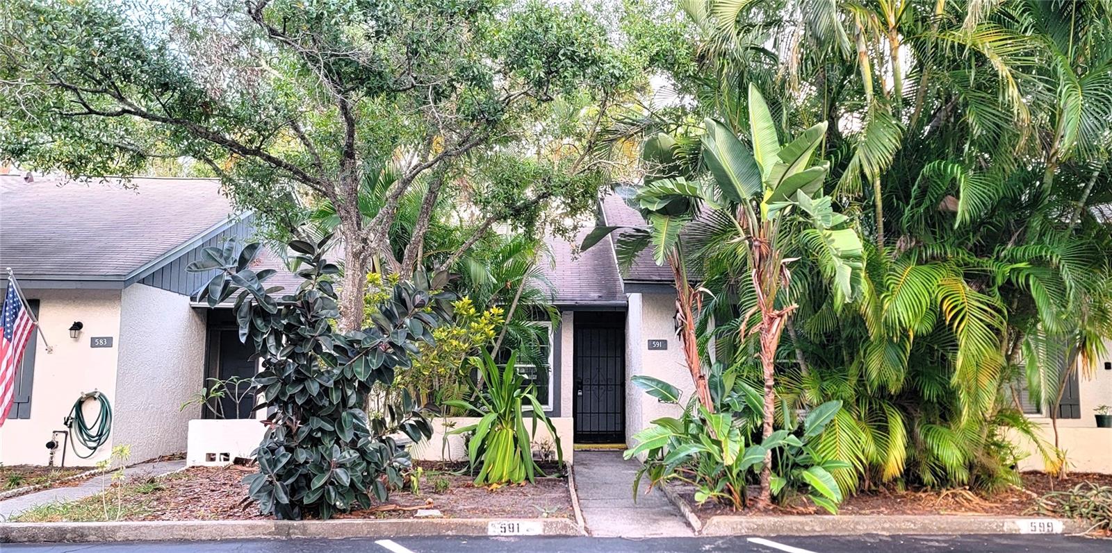 BELLE OAK VILLAS - Residential