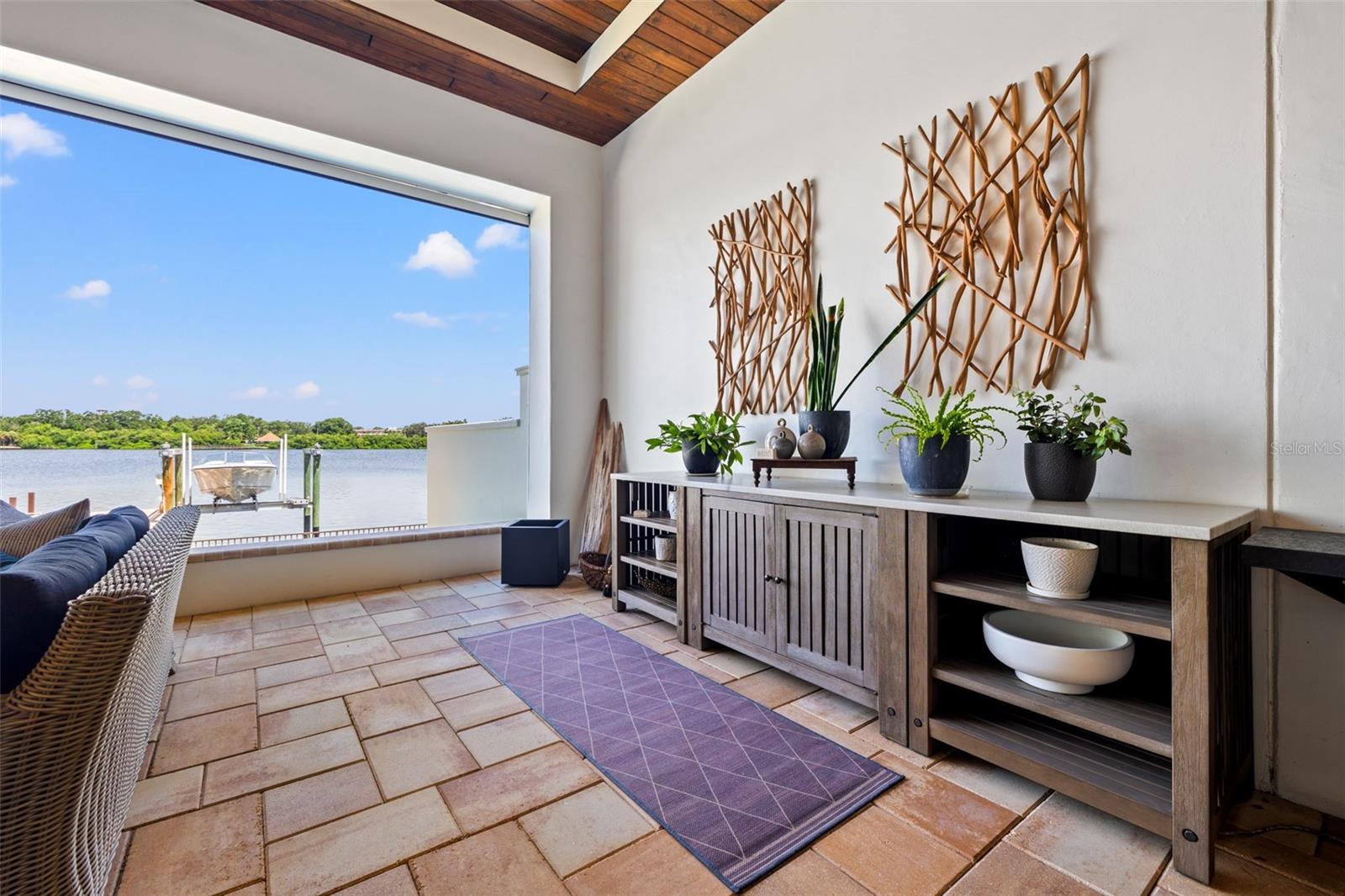 SNELL ISLE SHORES - Residential