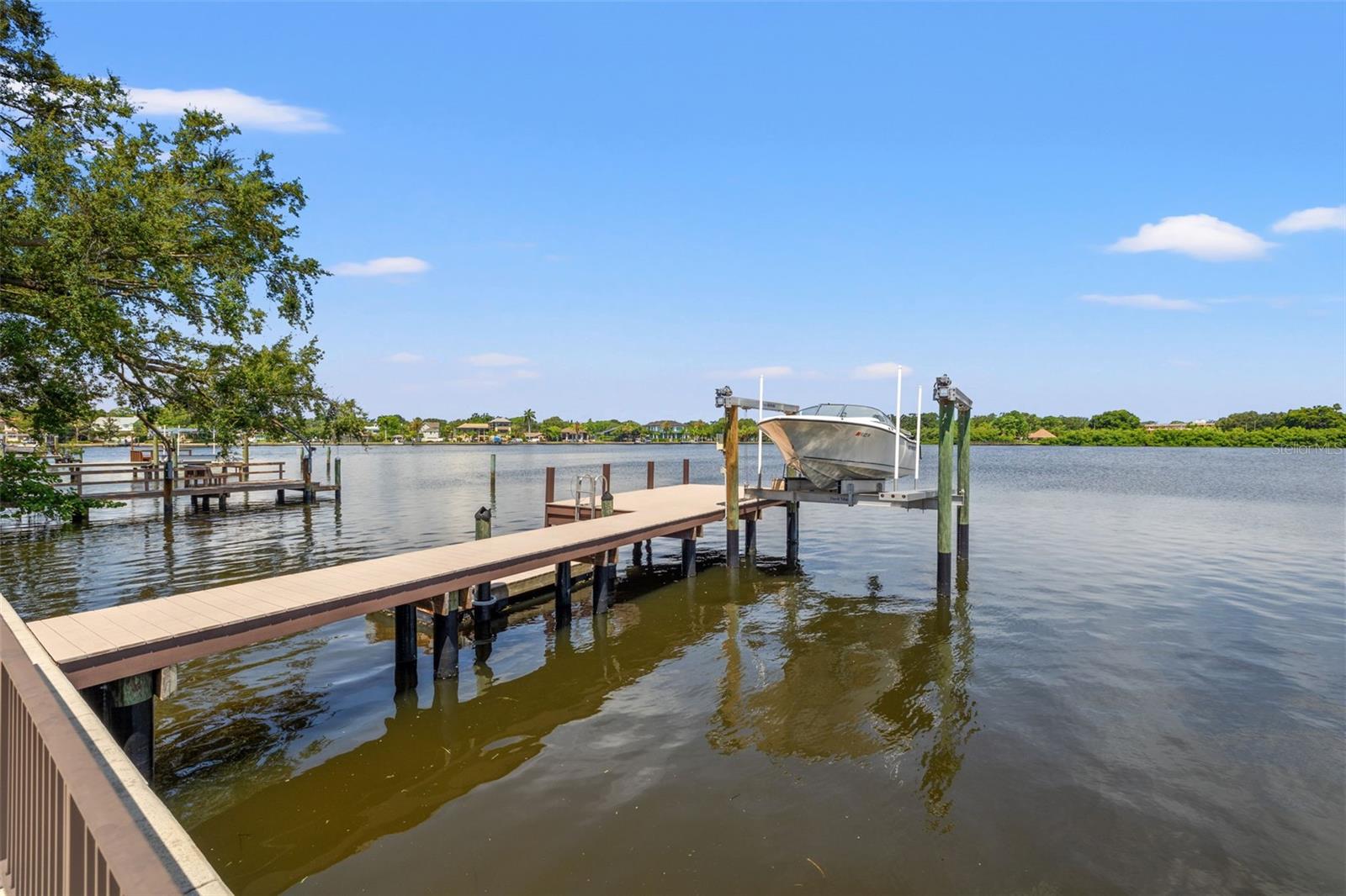 SNELL ISLE SHORES - Residential