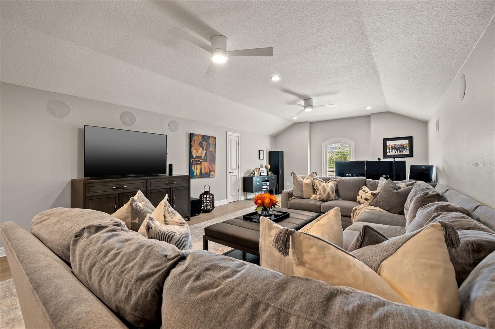 SNELL ISLE SHORES - Residential
