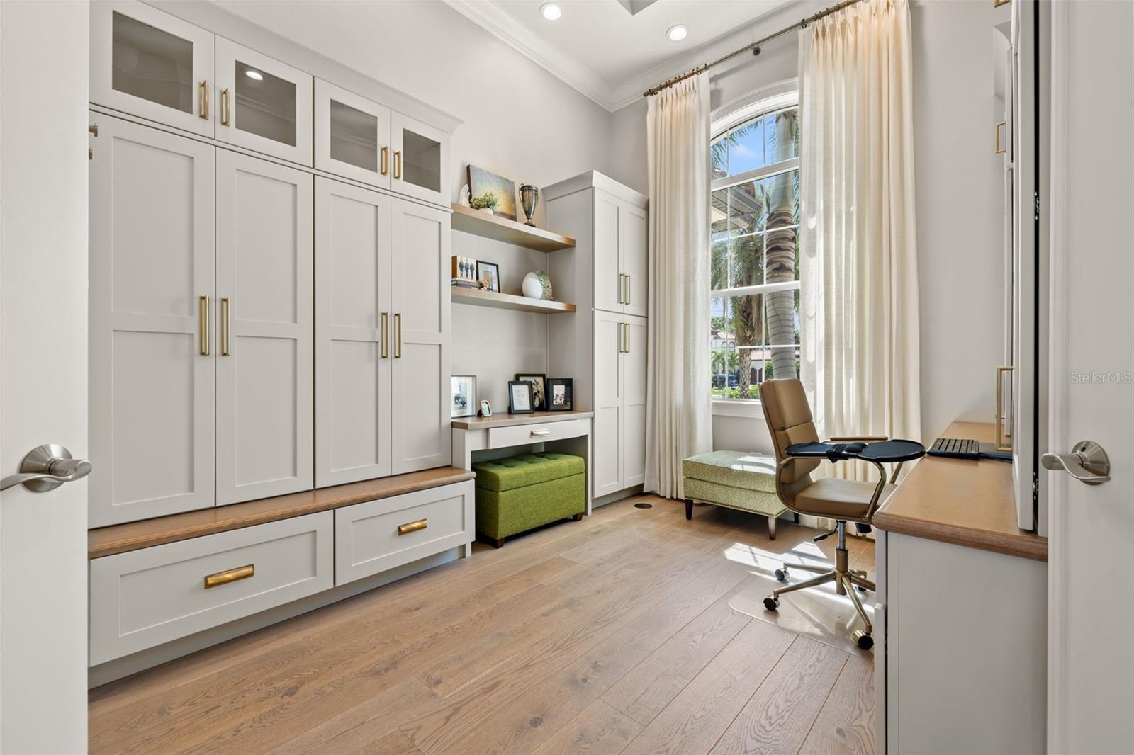 SNELL ISLE SHORES - Residential