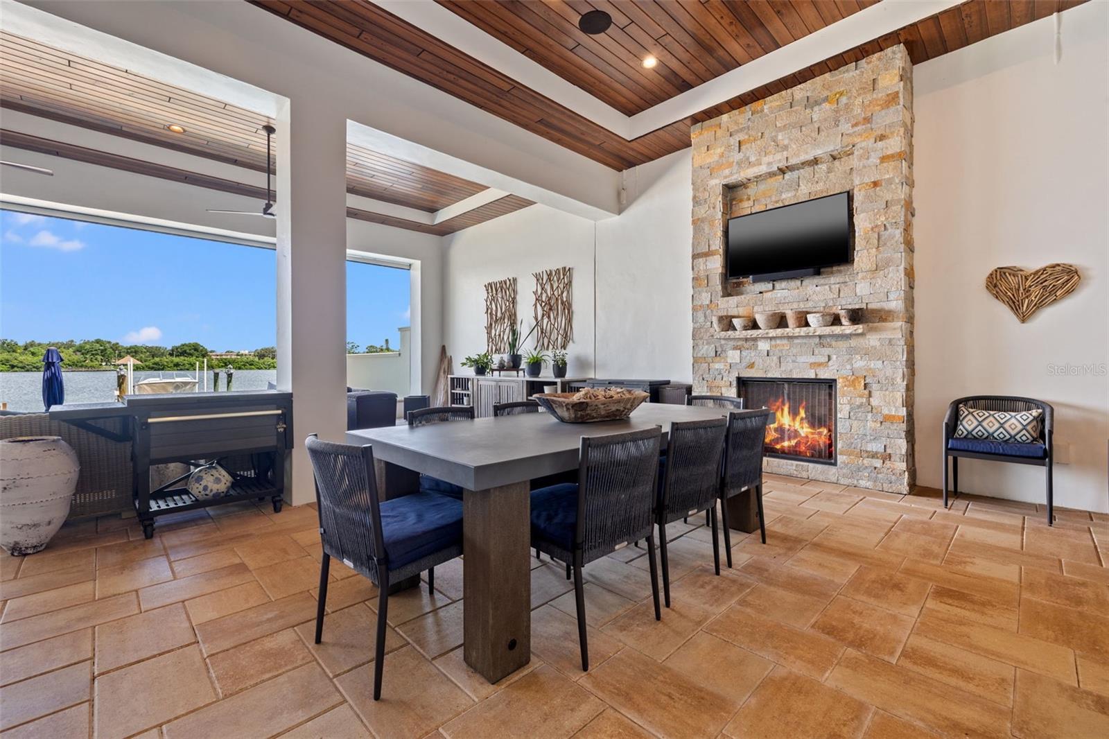 SNELL ISLE SHORES - Residential