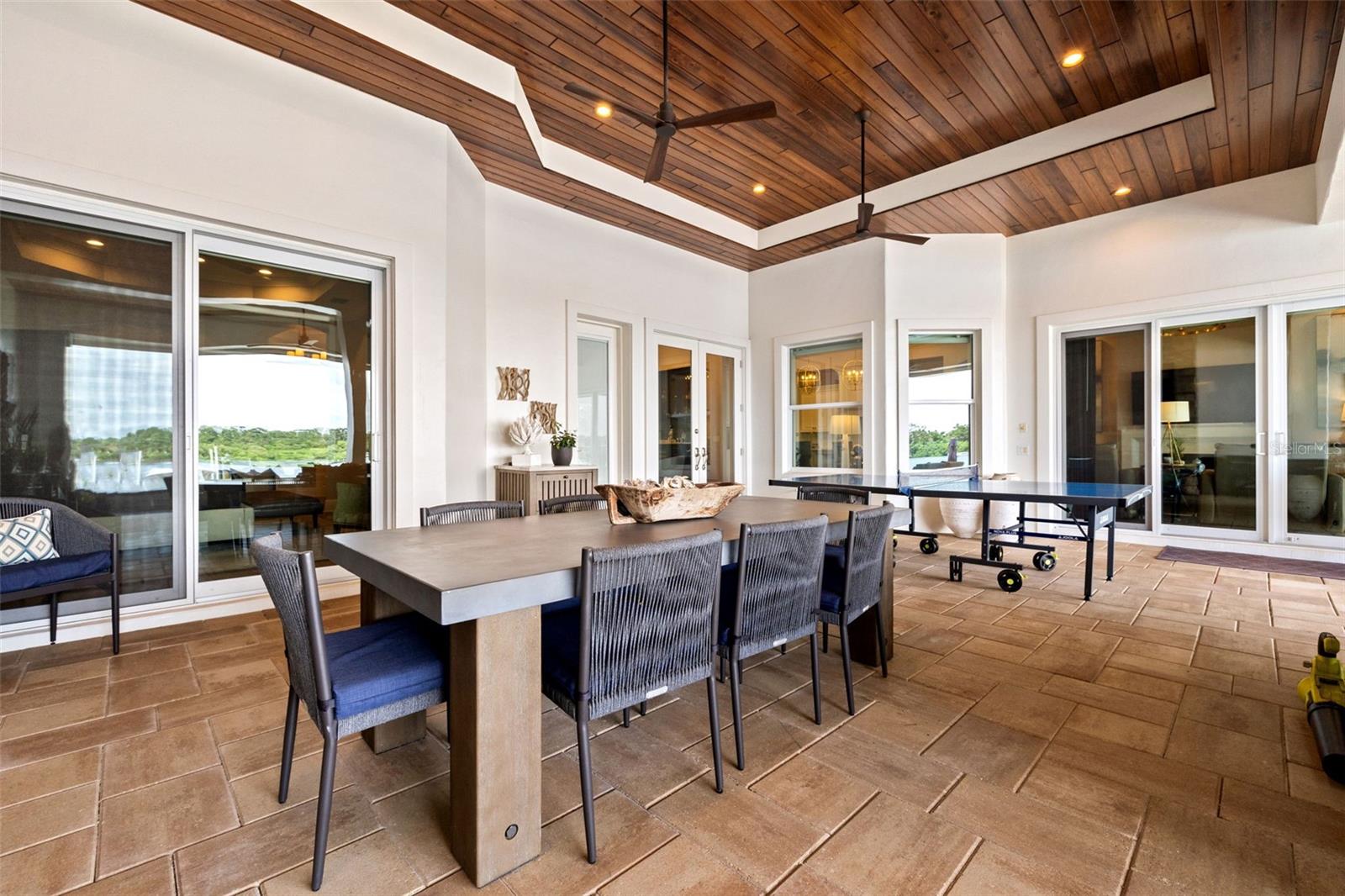 SNELL ISLE SHORES - Residential