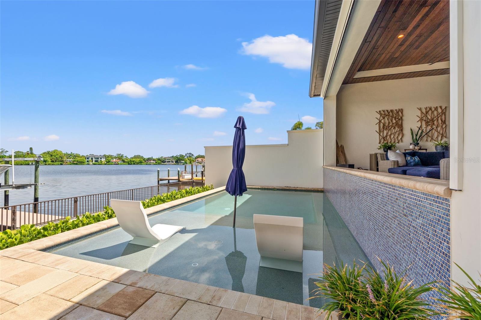 SNELL ISLE SHORES - Residential