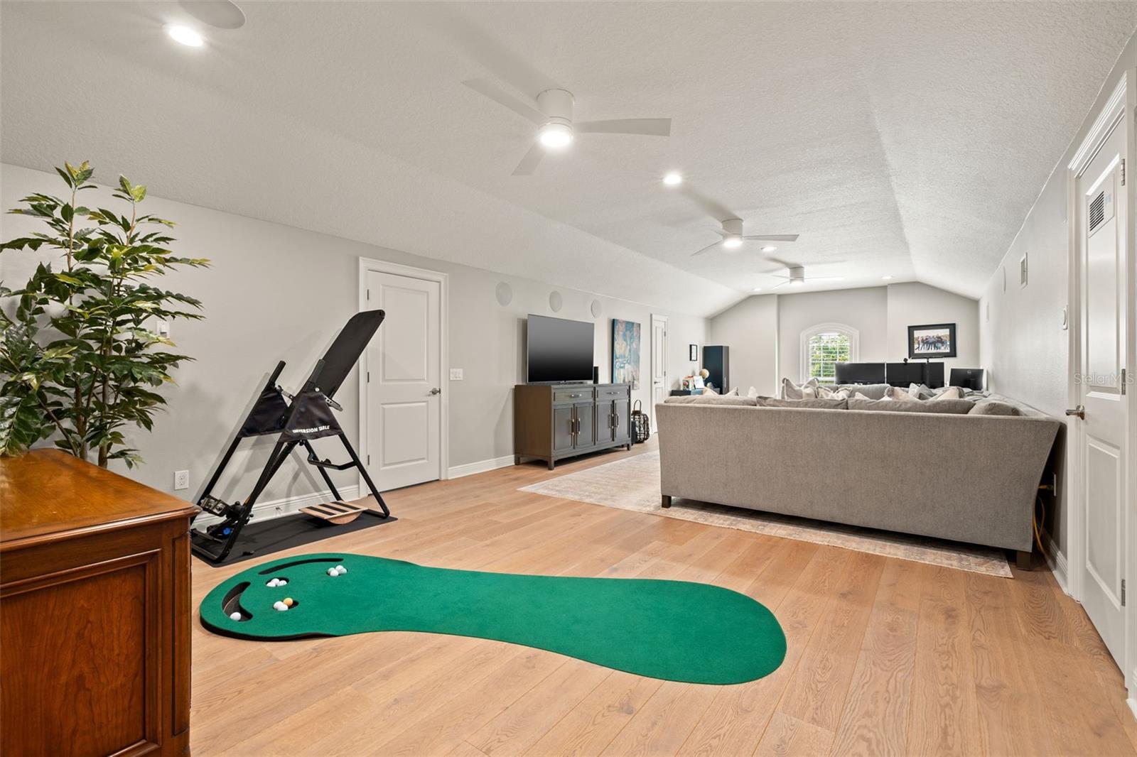 SNELL ISLE SHORES - Residential