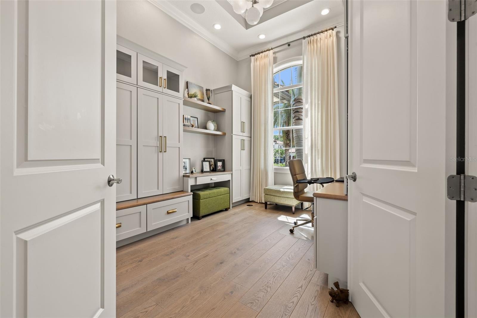 SNELL ISLE SHORES - Residential