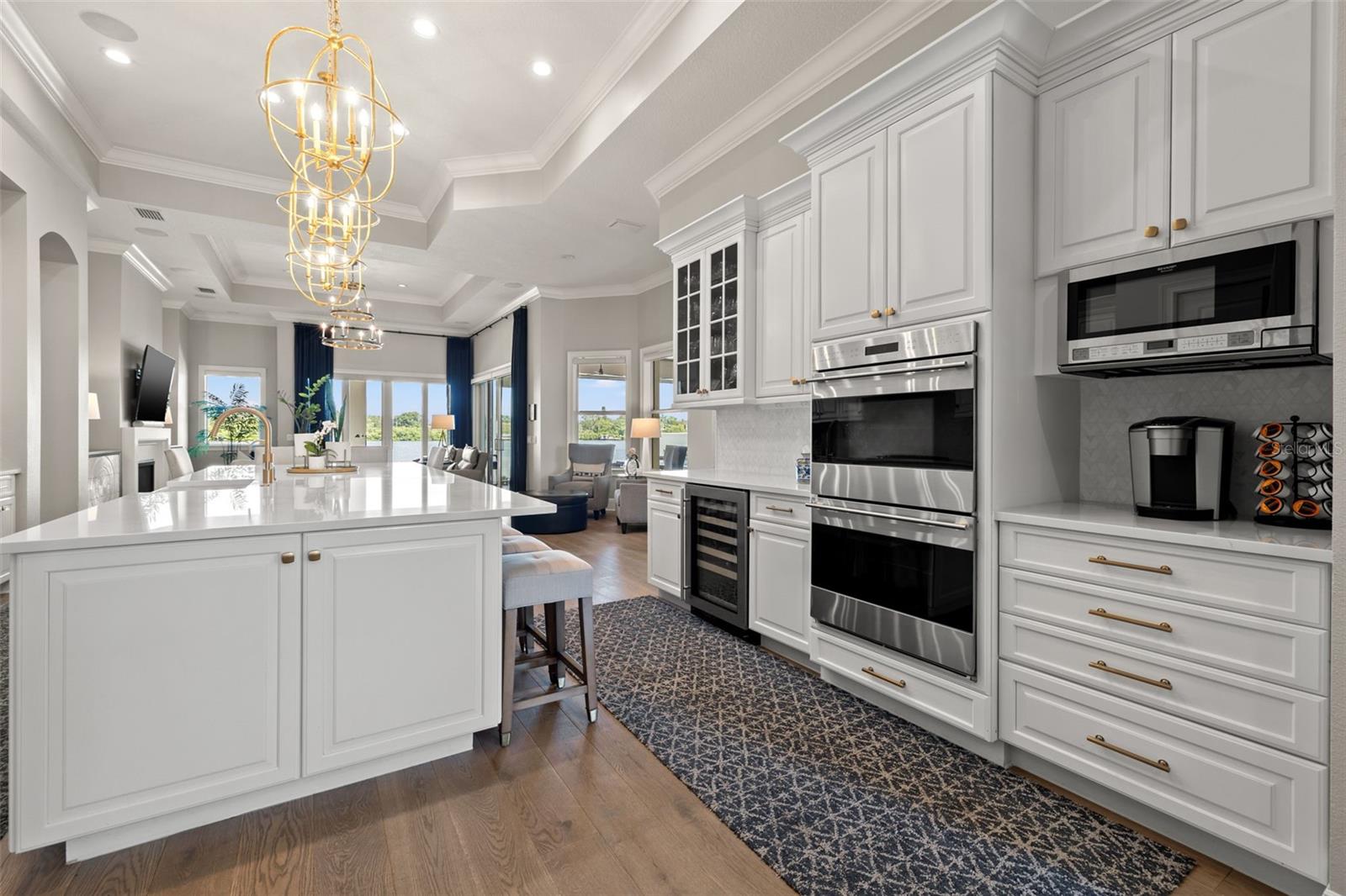 SNELL ISLE SHORES - Residential