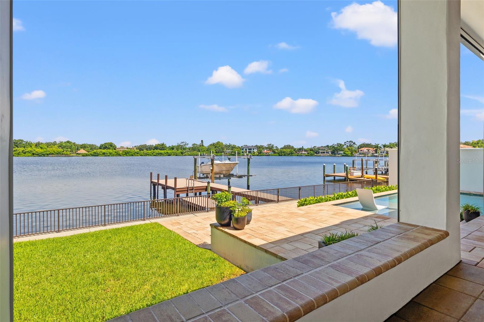 SNELL ISLE SHORES - Residential