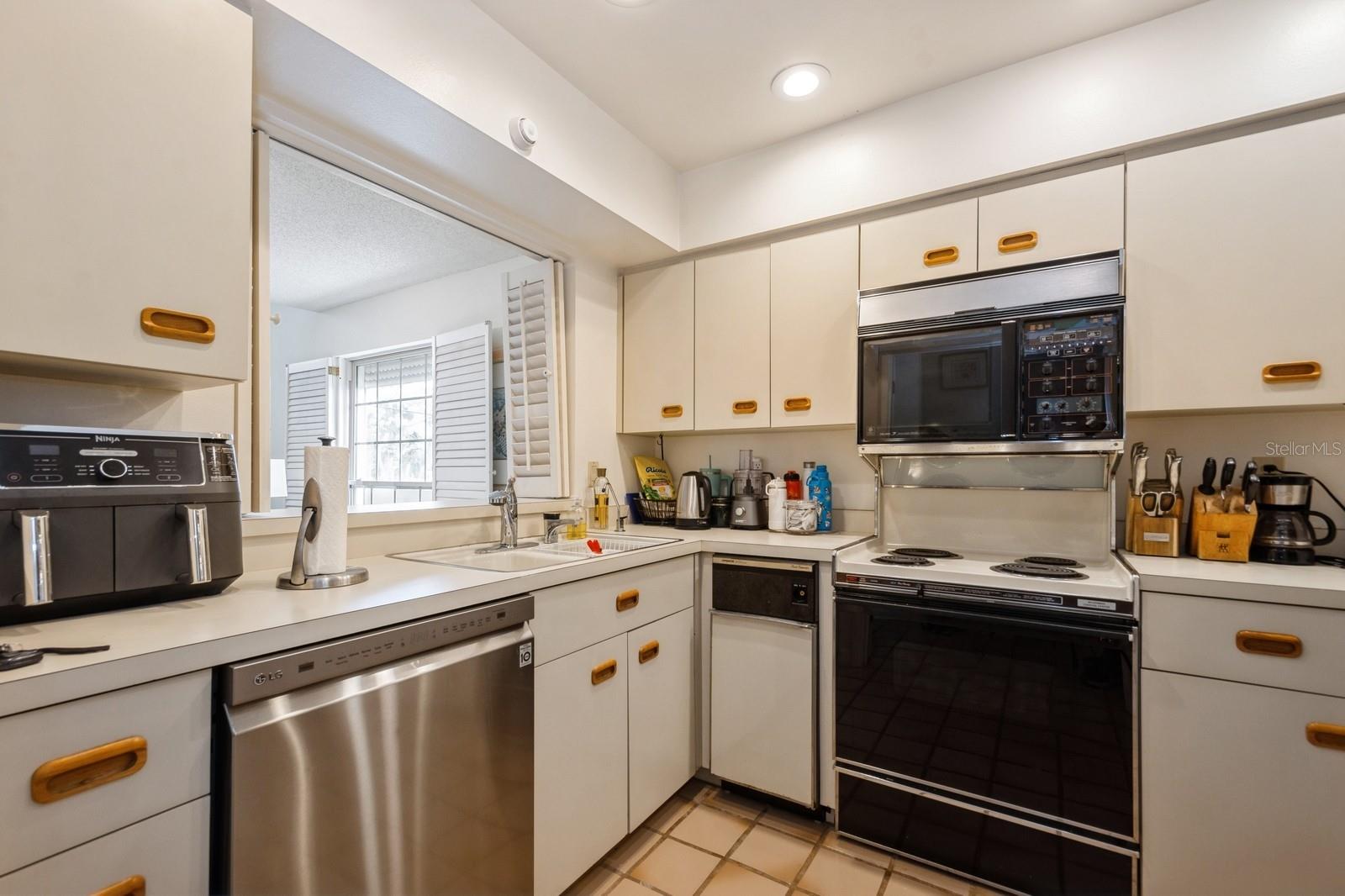 COQUILLE - Residential Lease