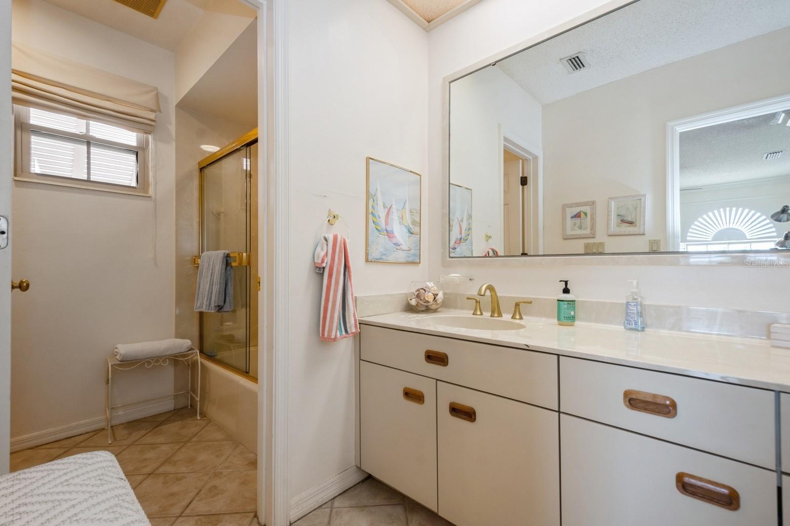 COQUILLE - Residential Lease