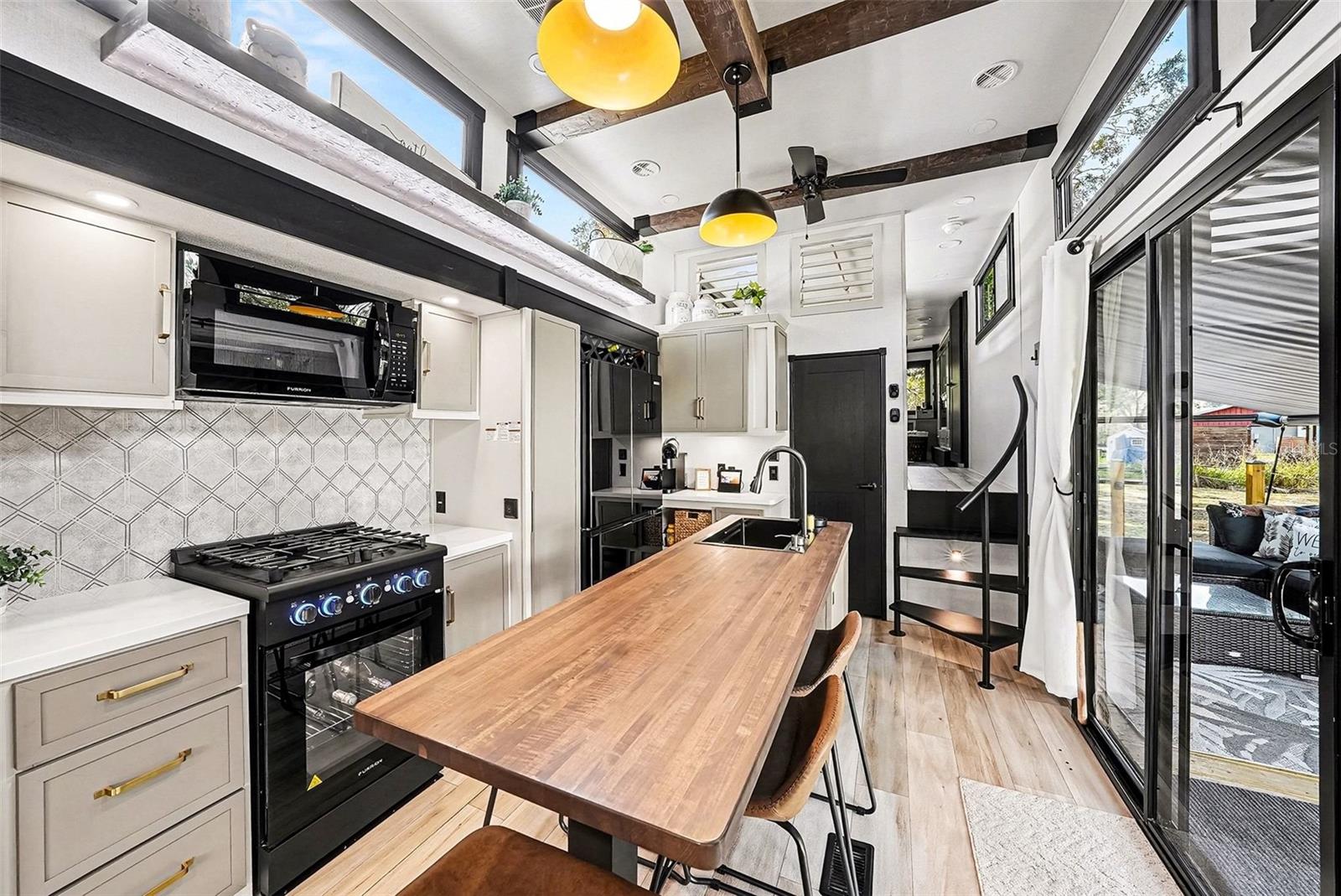 MEADOWBROOK ESTATES - Residential