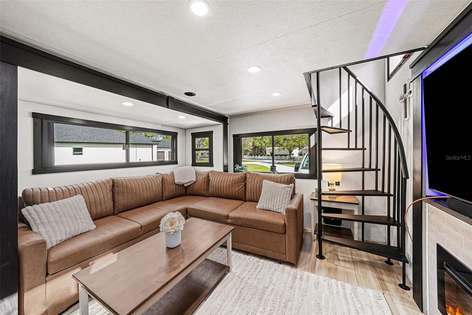 MEADOWBROOK ESTATES - Residential