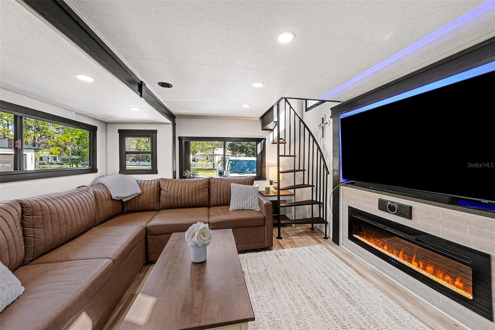 MEADOWBROOK ESTATES - Residential