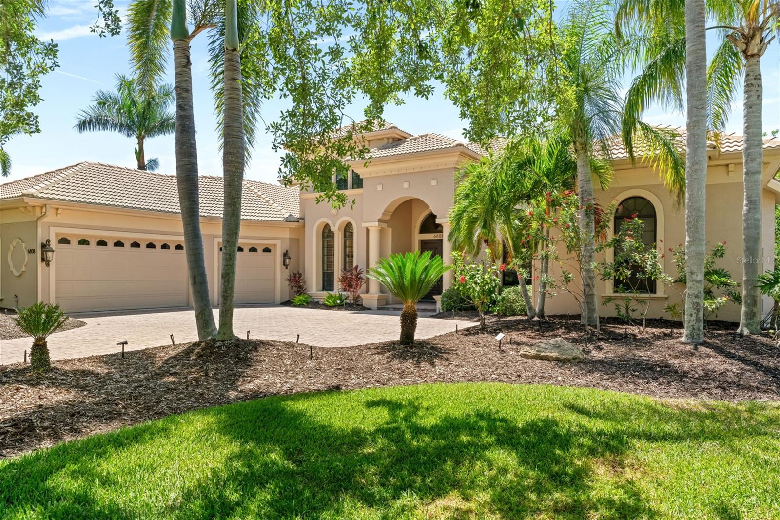 6808 BELMONT COURT