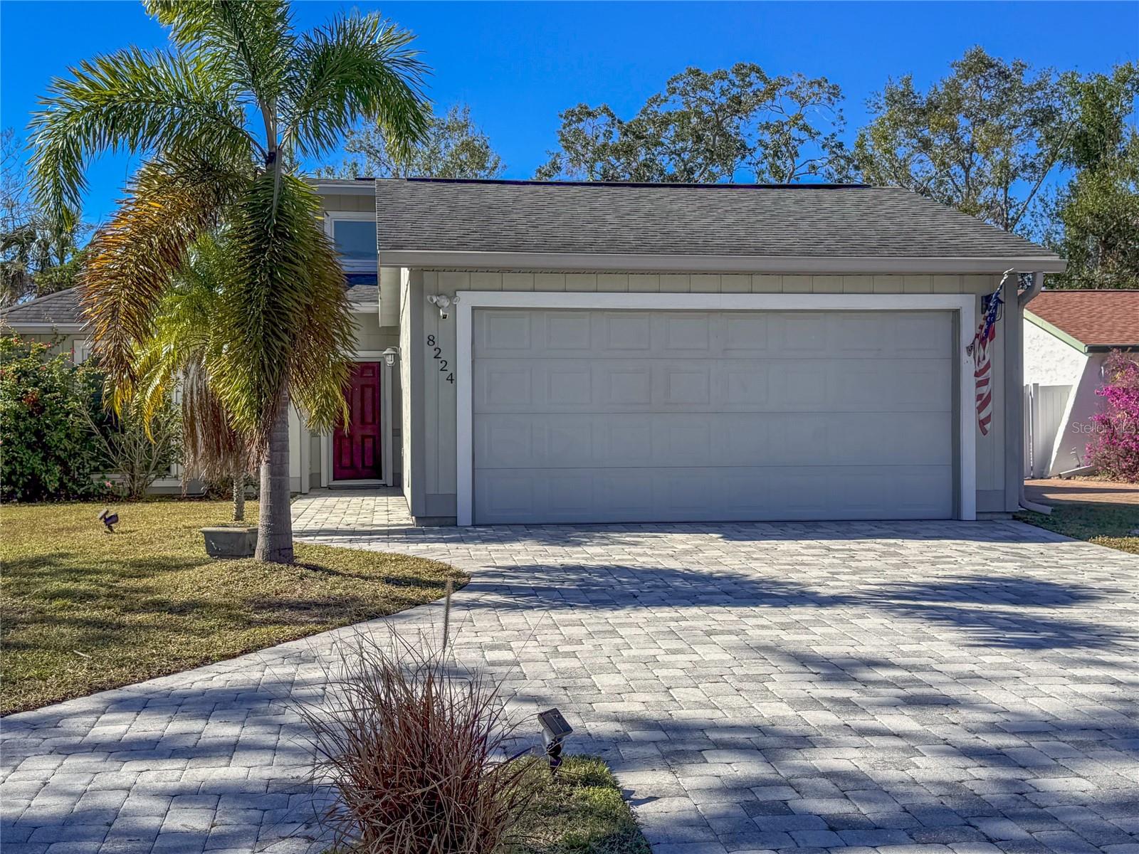 8224 COUNTRY OAKS COURT
