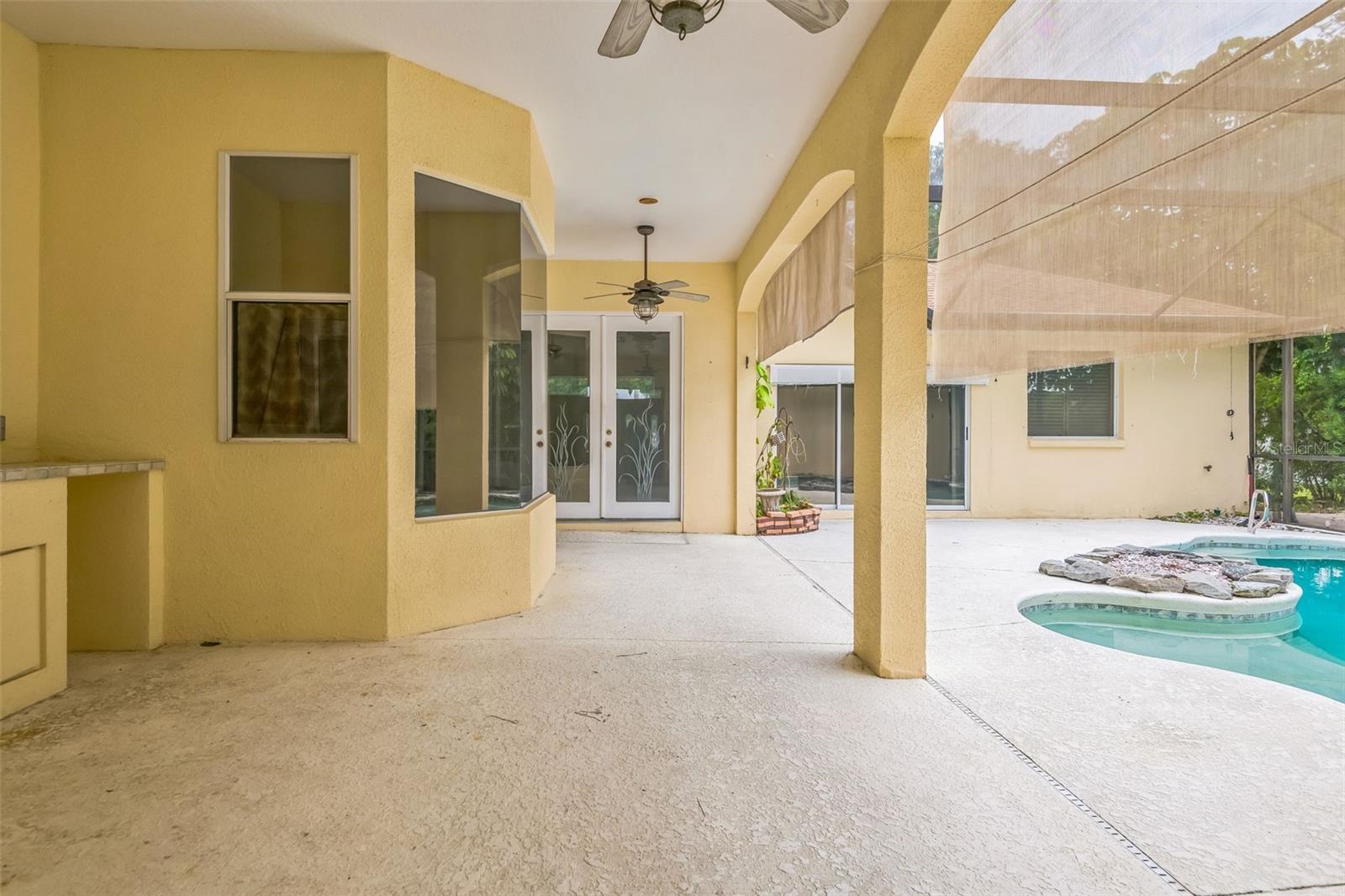 SUNTREE BAY - Residential